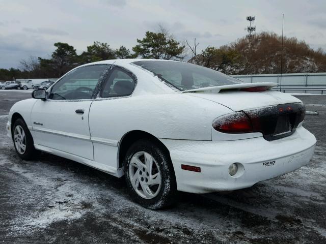 1G2JB1240Y7313870 - 2000 PONTIAC SUNFIRE SE WHITE photo 3