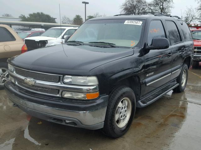 1GNEC13T61R213662 - 2001 CHEVROLET TAHOE C150 BLACK photo 2