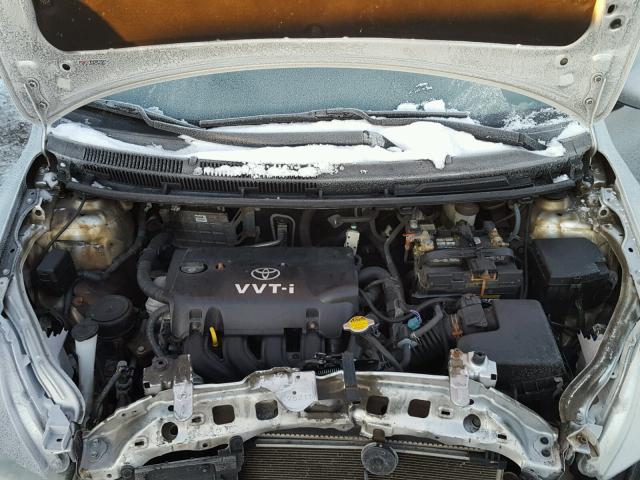 JTDBT923171137996 - 2007 TOYOTA YARIS SILVER photo 7