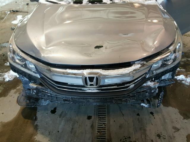 1HGCR2E72GA046990 - 2016 HONDA ACCORD EX SILVER photo 7