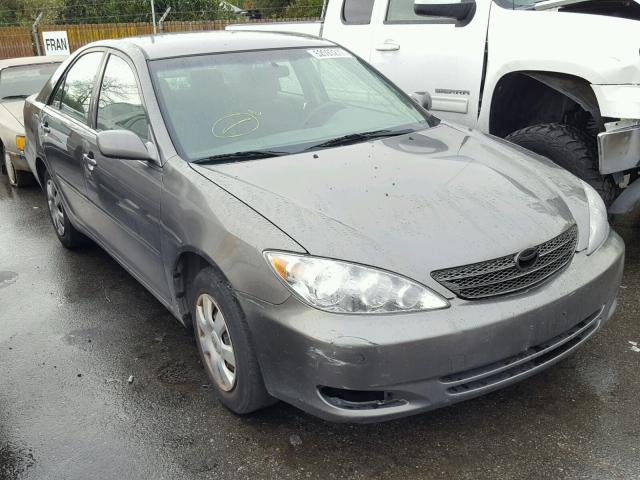 JTDBE32K920063434 - 2002 TOYOTA CAMRY LE GRAY photo 1