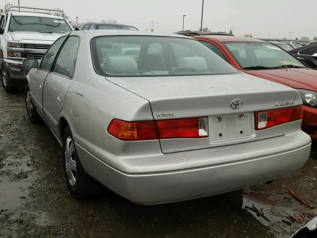 4T1BG22K71U774668 - 2001 TOYOTA CAMRY CE SILVER photo 3