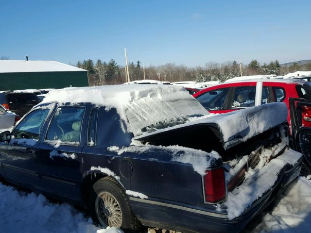 1LNLM82W6TY650938 - 1996 LINCOLN TOWN CAR S BLUE photo 3