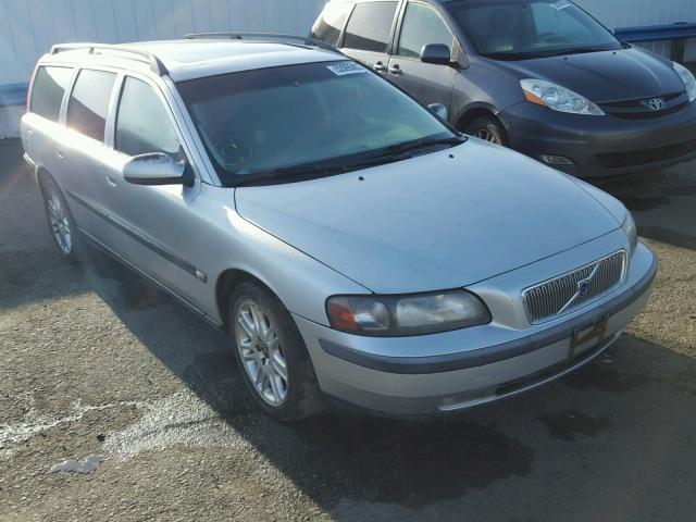 YV1SW53D111017334 - 2001 VOLVO V70 T5 TUR SILVER photo 1