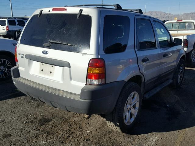 1FMYU03193KB25434 - 2003 FORD ESCAPE XLT SILVER photo 4