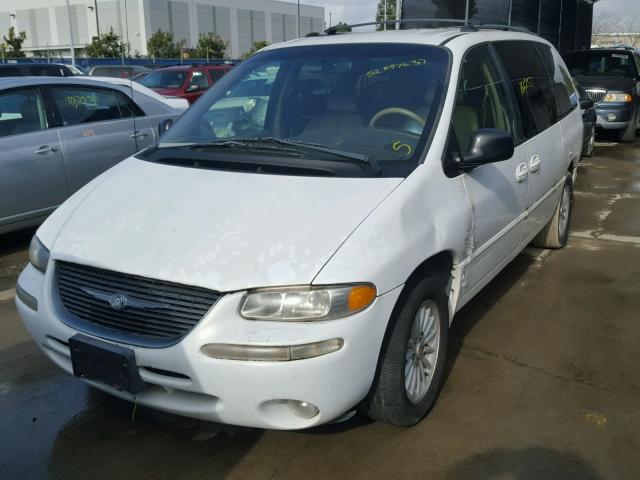 1C4GP54L6XB869924 - 1999 CHRYSLER TOWN & COU WHITE photo 2