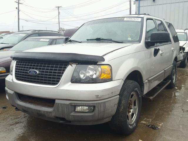 1FMPU16L43LA85238 - 2003 FORD EXPEDITION SILVER photo 2