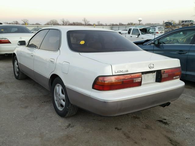 JT8VK13T7N0019937 - 1992 LEXUS ES 300 WHITE photo 3