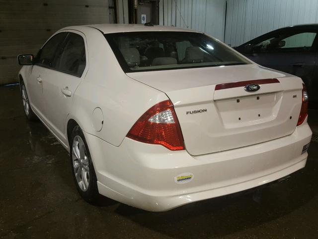 3FAHP0HA3CR323447 - 2012 FORD FUSION SE WHITE photo 3