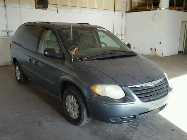 2A4GP44R46R753341 - 2006 CHRYSLER TOWN & COU GREEN photo 1