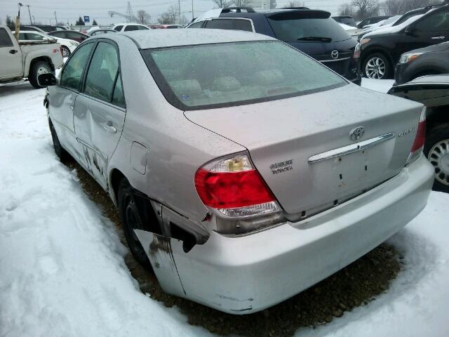 4T1BE30K55U018356 - 2005 TOYOTA CAMRY LE SILVER photo 3