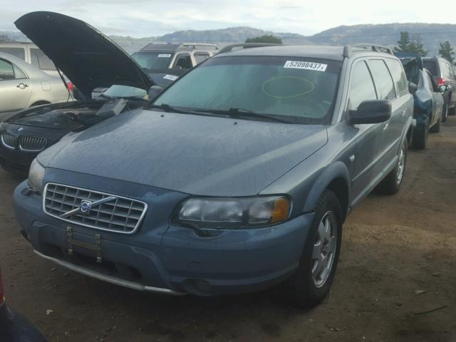 YV1SZ58D011046839 - 2001 VOLVO V70 XC BLUE photo 2