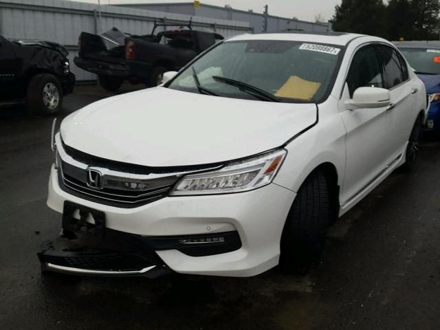 1HGCR3F93GA018718 - 2016 HONDA ACCORD TOU WHITE photo 2