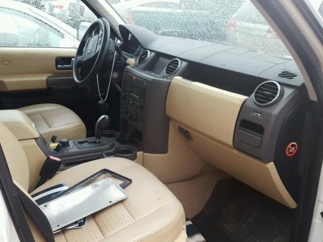 SALAD25416A370871 - 2006 LAND ROVER LR3 SE WHITE photo 5