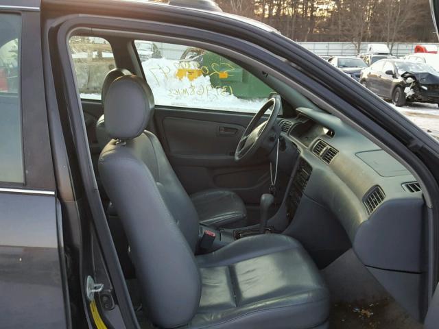 4T1BF28K3YU943167 - 2000 TOYOTA CAMRY LE ნაცრისფერი ფოტო 5