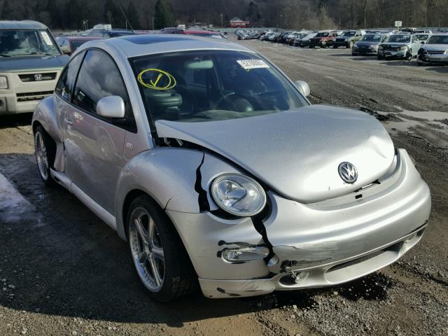 3VWDD21C0YM430725 - 2000 VOLKSWAGEN NEW BEETLE 银色 照片 1