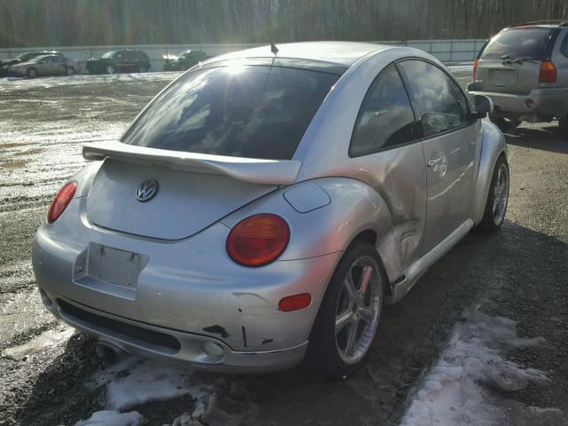 3VWDD21C0YM430725 - 2000 VOLKSWAGEN NEW BEETLE 银色 照片 4