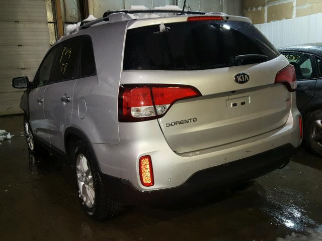 5XYKTDA63FG603229 - 2015 KIA SORENTO LX SILVER photo 3