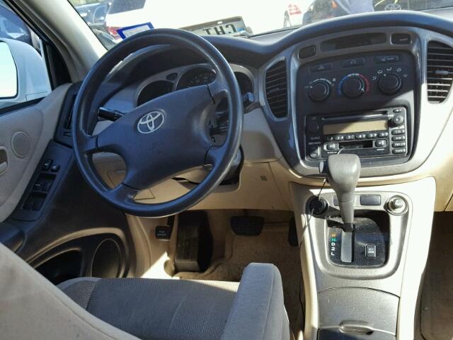 JTEGF21A030112247 - 2003 TOYOTA HIGHLANDER WHITE photo 9