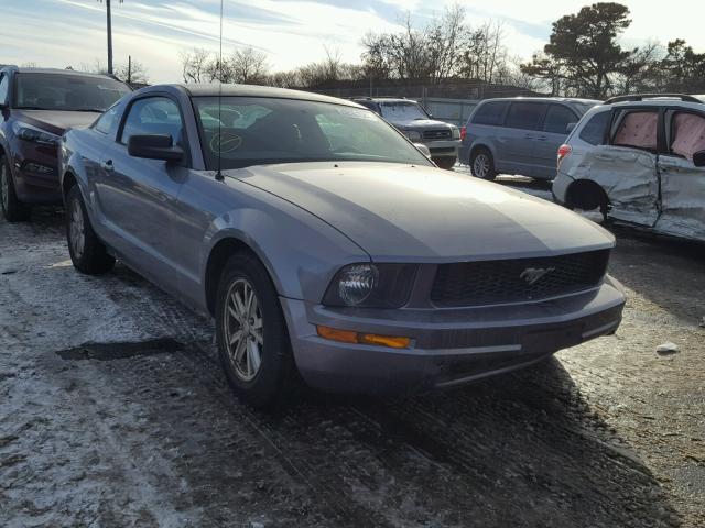 1ZVFT80N875338963 - 2007 FORD MUSTANG GRAY photo 1