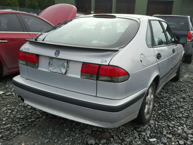 YS3DF58KXY2026410 - 2000 SAAB 9-3 SE SILVER photo 4