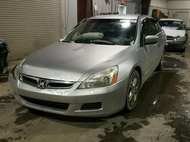 1HGCM56326A126574 - 2006 HONDA ACCORD SE SILVER photo 2