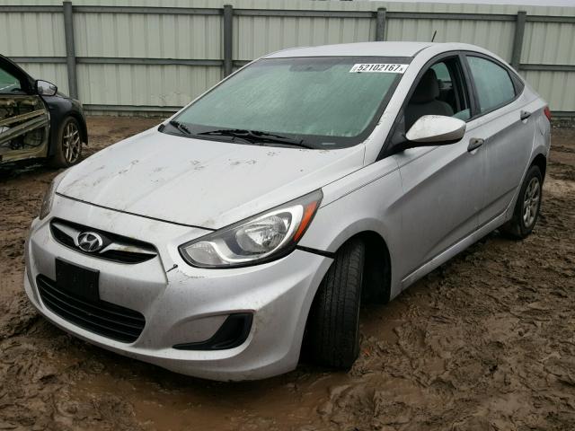 KMHCT4AE0CU055868 - 2012 HYUNDAI ACCENT GLS SILVER photo 2