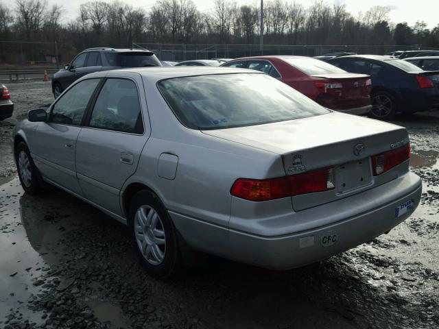 4T1BG22K11U861031 - 2001 TOYOTA CAMRY CE SILVER photo 3