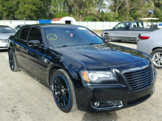 2C3CCADTXCH315455 - 2012 CHRYSLER 300 V8 BLACK photo 1