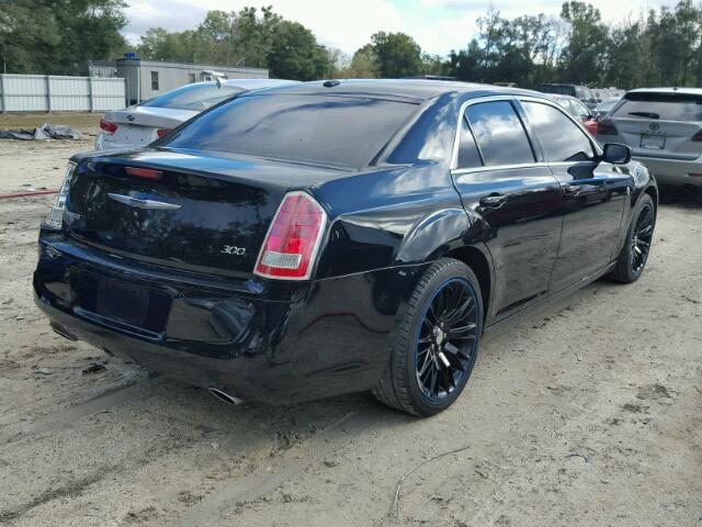 2C3CCADTXCH315455 - 2012 CHRYSLER 300 V8 BLACK photo 4