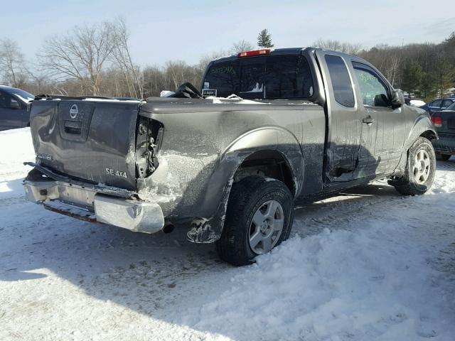 1N6AD06W28C435470 - 2008 NISSAN FRONTIER K GRAY photo 4