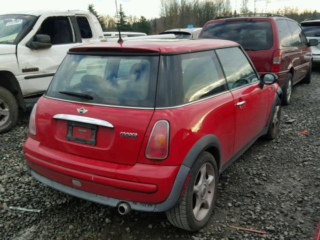 WMWRC334X2TC35179 - 2002 MINI COOPER RED photo 4