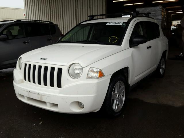 1J8FF47W37D597747 - 2007 JEEP COMPASS WHITE photo 2