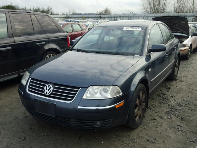 WVWRH63B83P240831 - 2003 VOLKSWAGEN PASSAT GLX BLUE photo 2