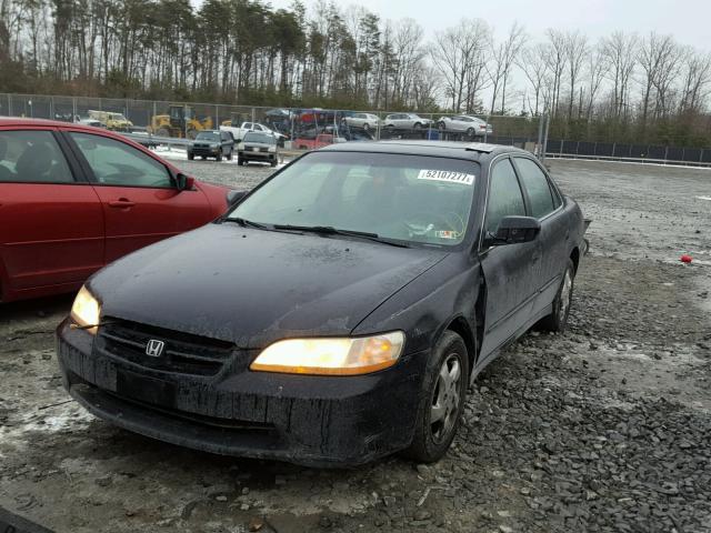 1HGCG5650YA004761 - 2000 HONDA ACCORD EX BLACK photo 2