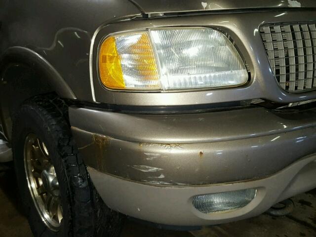 1FMPU18LX2LA98670 - 2002 FORD EXPEDITION TAN photo 9