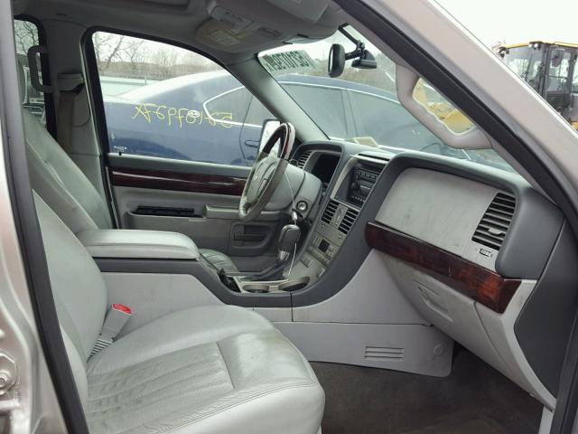 5LMEU88HX5ZJ32584 - 2005 LINCOLN AVIATOR SILVER photo 5