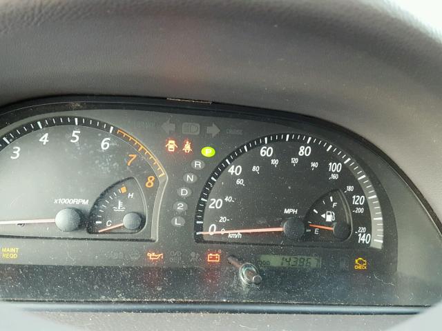 4T1BE32K44U907211 - 2004 TOYOTA CAMRY LE ნაცრისფერი ფოტო 8