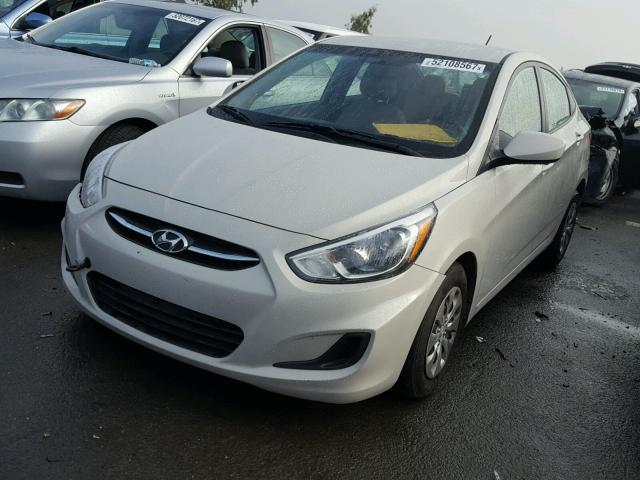 KMHCT4AE3GU002944 - 2016 HYUNDAI ACCENT SE CREAM photo 2