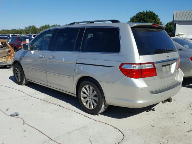 5FNRL38825B110597 - 2005 HONDA ODYSSEY TO SILVER photo 3