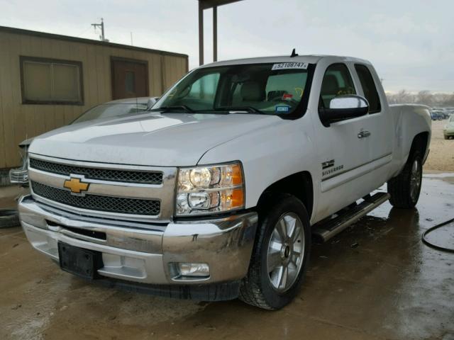 1GCRCSE01CZ204969 - 2012 CHEVROLET SILVERADO WHITE photo 2