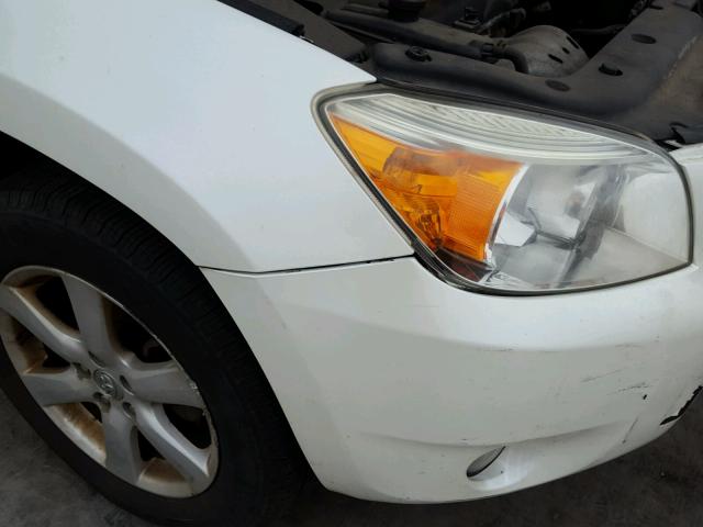 JTMBD31V385175883 - 2008 TOYOTA RAV4 LIMIT WHITE photo 9