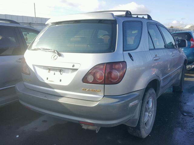 JT6HF10U9X0062623 - 1999 LEXUS RX 300 SILVER photo 4