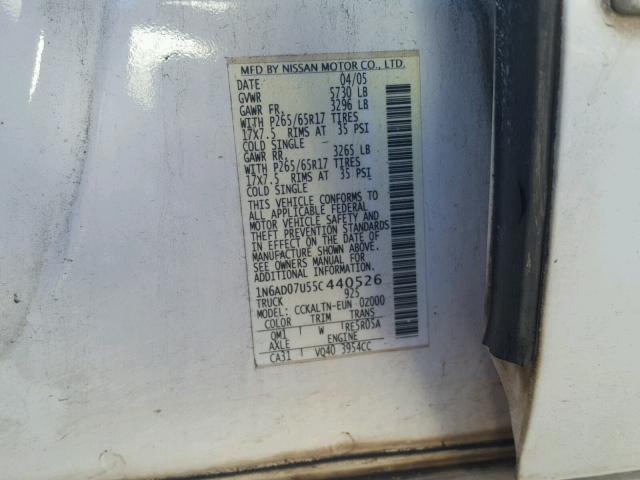 1N6AD07U55C440526 - 2005 NISSAN FRONTIER C WHITE photo 10