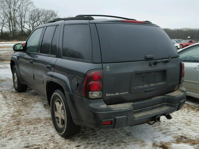 1GNDT13S242326220 - 2004 CHEVROLET TRAILBLAZE GRAY photo 3