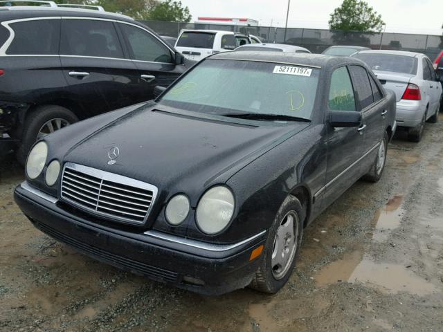 WDBJF72F9VA566851 - 1997 MERCEDES-BENZ E 420 BLACK photo 2