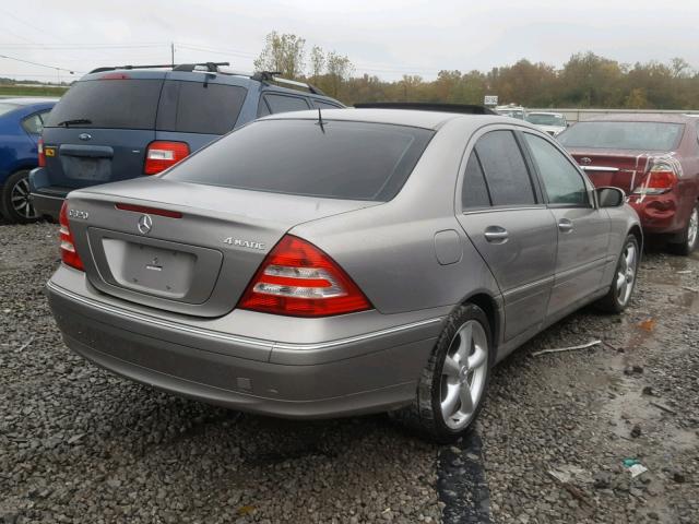 WDBRF84J25F607754 - 2005 MERCEDES-BENZ C 320 4MAT GRAY photo 4