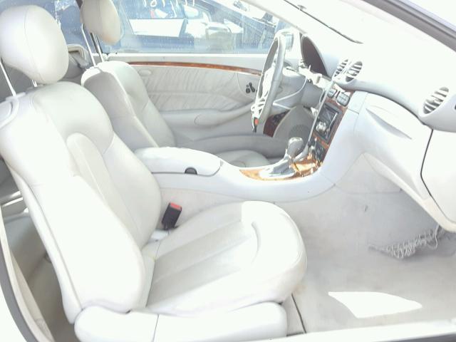 WDBTJ65J54F116343 - 2004 MERCEDES-BENZ CLK320 WHITE photo 5