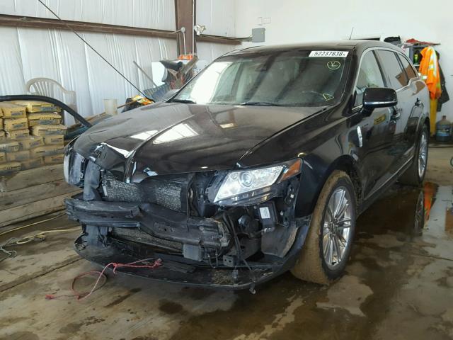 2LMHJ5AT5DBL59306 - 2013 LINCOLN MKT BLACK photo 2