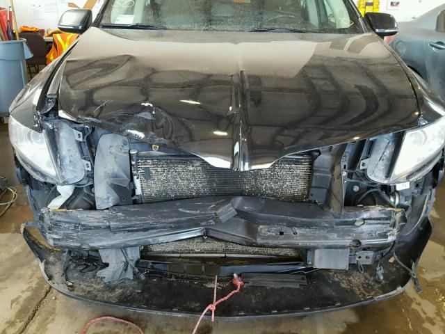 2LMHJ5AT5DBL59306 - 2013 LINCOLN MKT BLACK photo 9